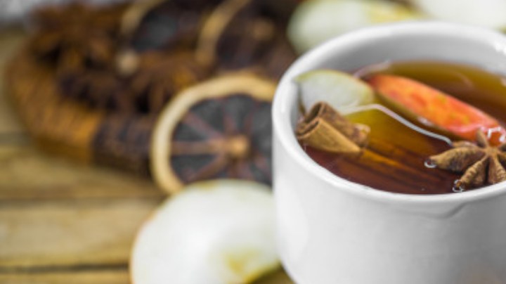 té de piña con canela