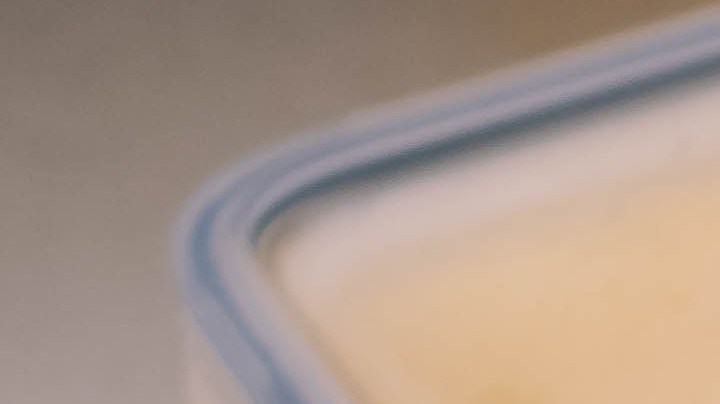 Es recomendable descongelar los alimentos crudos al natural. / Foto: Unsplash