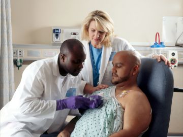 Estudios buscan reducir los riesgos de cáncer de próstata en la población afroamericana. / Foto: Instituto Nacional del Cáncer - Unsplash.