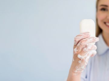 Aprende a elaborar tus productos de higiene en casa. / Foto: Freepik.