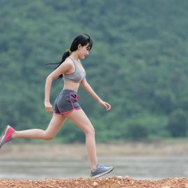 mujer corriendo