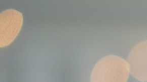 Mi hijo tiene movimientos involuntarios cuando duerme: ¿es normal?