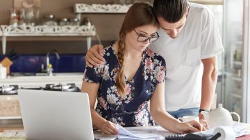 Juntar ingresos o cada uno por su lado: Cómo es mejor administrar el dinero con tu pareja