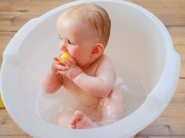 4 consejos para elegir la mejor bañera para el bebé