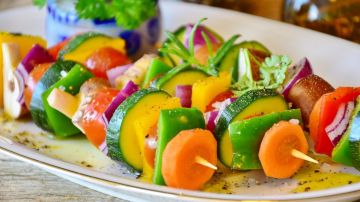 Cómo ayuda a bajar de peso comer dos porciones de verduras al día según un dietista