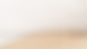 mi bebé vomita la leche materna