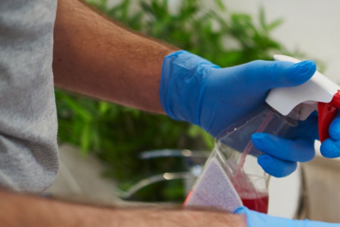 espacios más sucios del baño