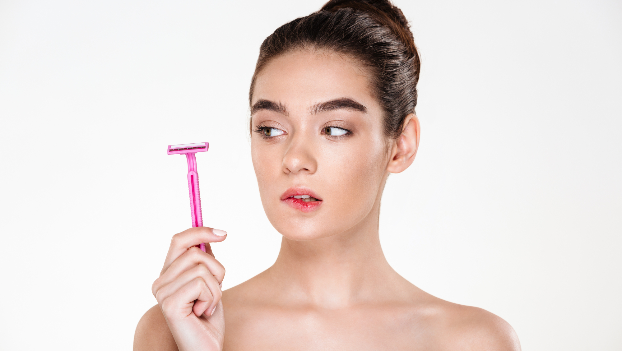 Cómo depilar la zona íntima femenina con afeitadora: 8 consejos de una