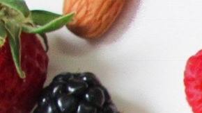 Según el estudio ZOE COVID, las personas que se están recuperando de COVID-19 deben intentar comer alimentos que contengan mucha energía (calorías) además de proteínas.