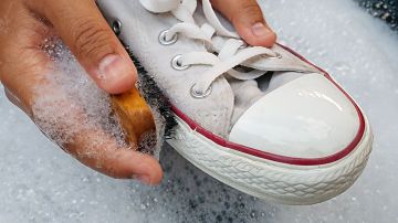 truco casero, limpiar zapatillas blancas, Estar Mejor