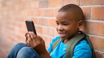 Cómo el elegir el mejor teléfono para tu hijo en la vuelta a clases