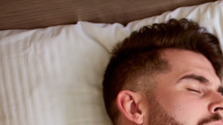 Qué hago si mi pareja ronca mucho