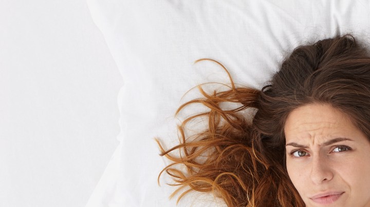 Posiciones sexuales para alcanzar el orgasmo si tu novio lo tiene pequeño