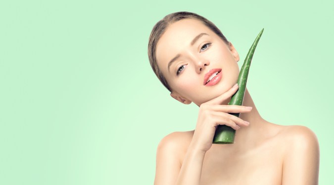 Crema de aloe vera para humectar la piel del rostro