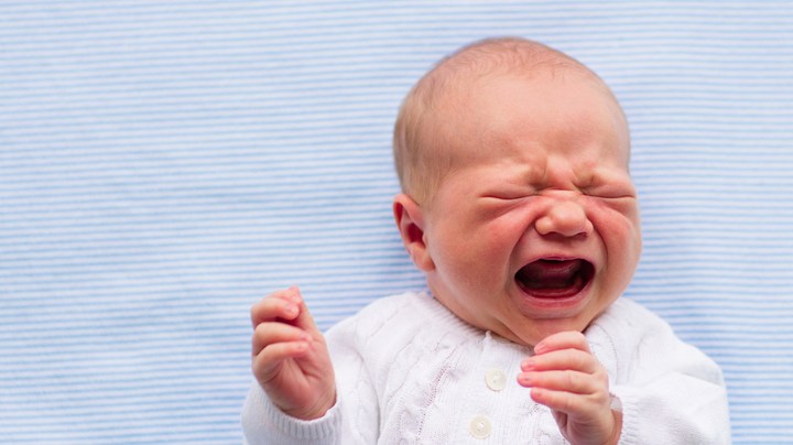 bebé llora mucho