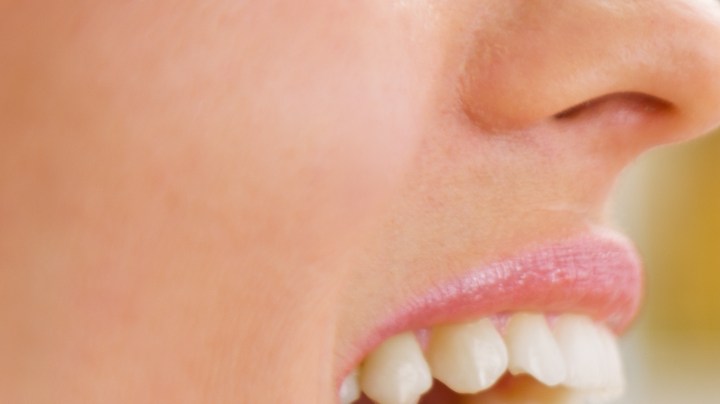 señales de que no masticas bien tus alimentos