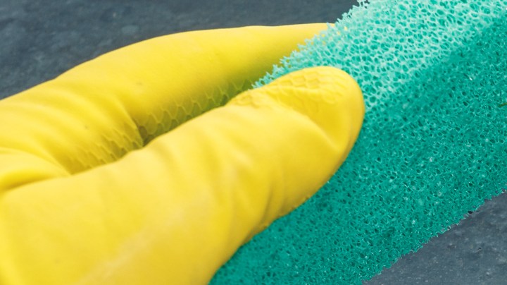 Objetos en casa que no debes limpiar con vinagre