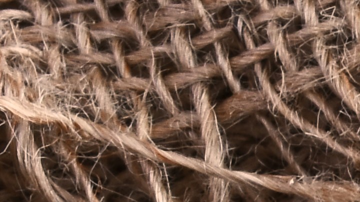 Cómo limpiar y activar el cuarzo rosa para atraer el amor