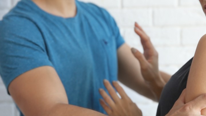 Mi pareja me golpeó