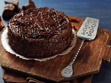 Cómo hacer una torta de chocolate sin azúcar
