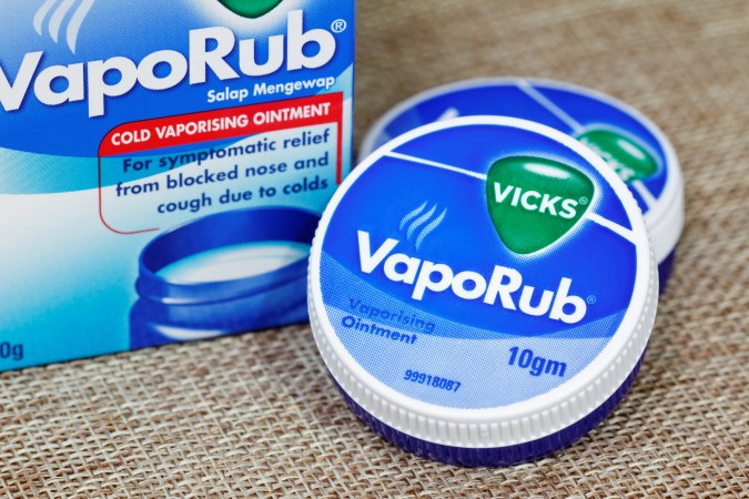Vicks Vaporub para eliminar las várices