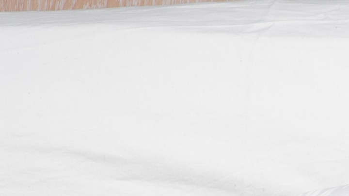 Qué significa que mi pareja diga el nombre de otra mujer mientras duerme