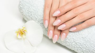 Métodos para aplicarte ajo en las uñas y fortalecerlas