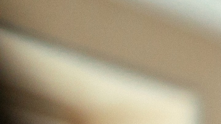 Compartir el cepillo de dientes con tu pareja no es buena idea