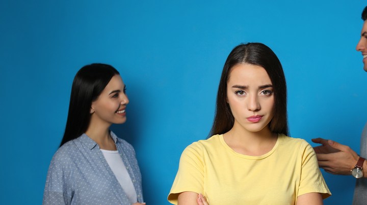 la ex de mi novio lo busca