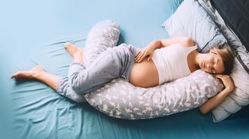 Cuán saludable o dañino es dormir boca abajo durante el embarazo