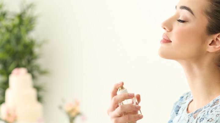 errores al ponerte perfume