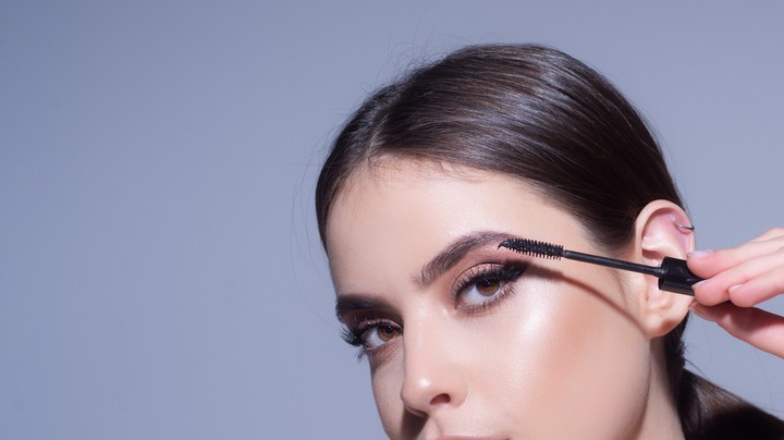 hacer que tus pestañas parezcan postizas sin serlo