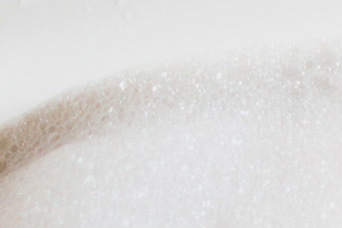 Razones por las que es mejor bañarte en una tina que ducharte