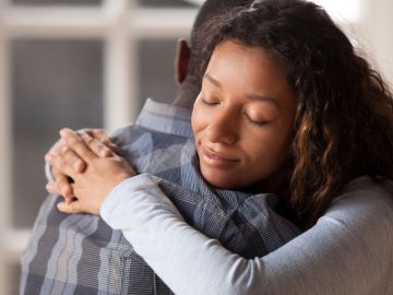 ayudar a tu pareja a sentirse mejor cuando está triste