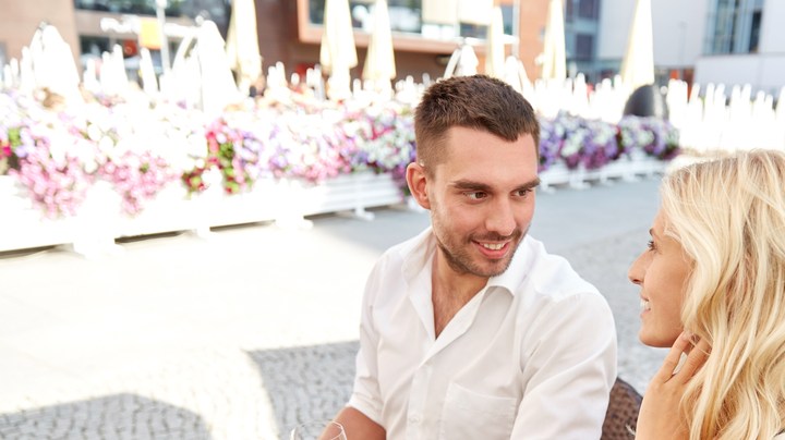 NUNCA tener que pagar una cuenta con un hombre