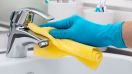 Cada cuánto tiempo debes limpiar el baño para eliminar hongos y bacterias