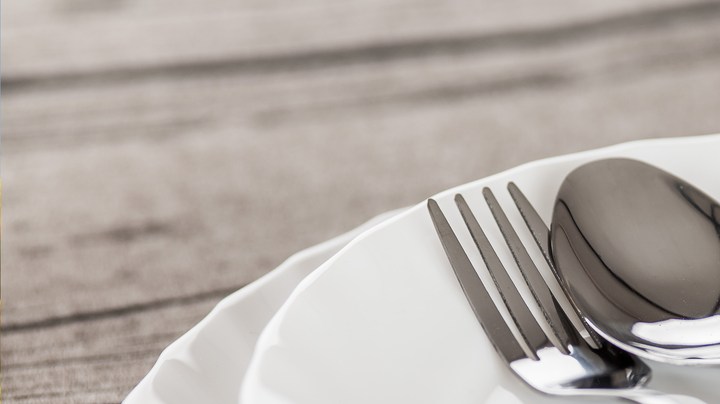 bicarbonato de sodio para tener tus cubiertos como nuevos