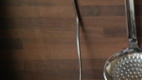 guardar los platos cuando aún están mojados o húmedos