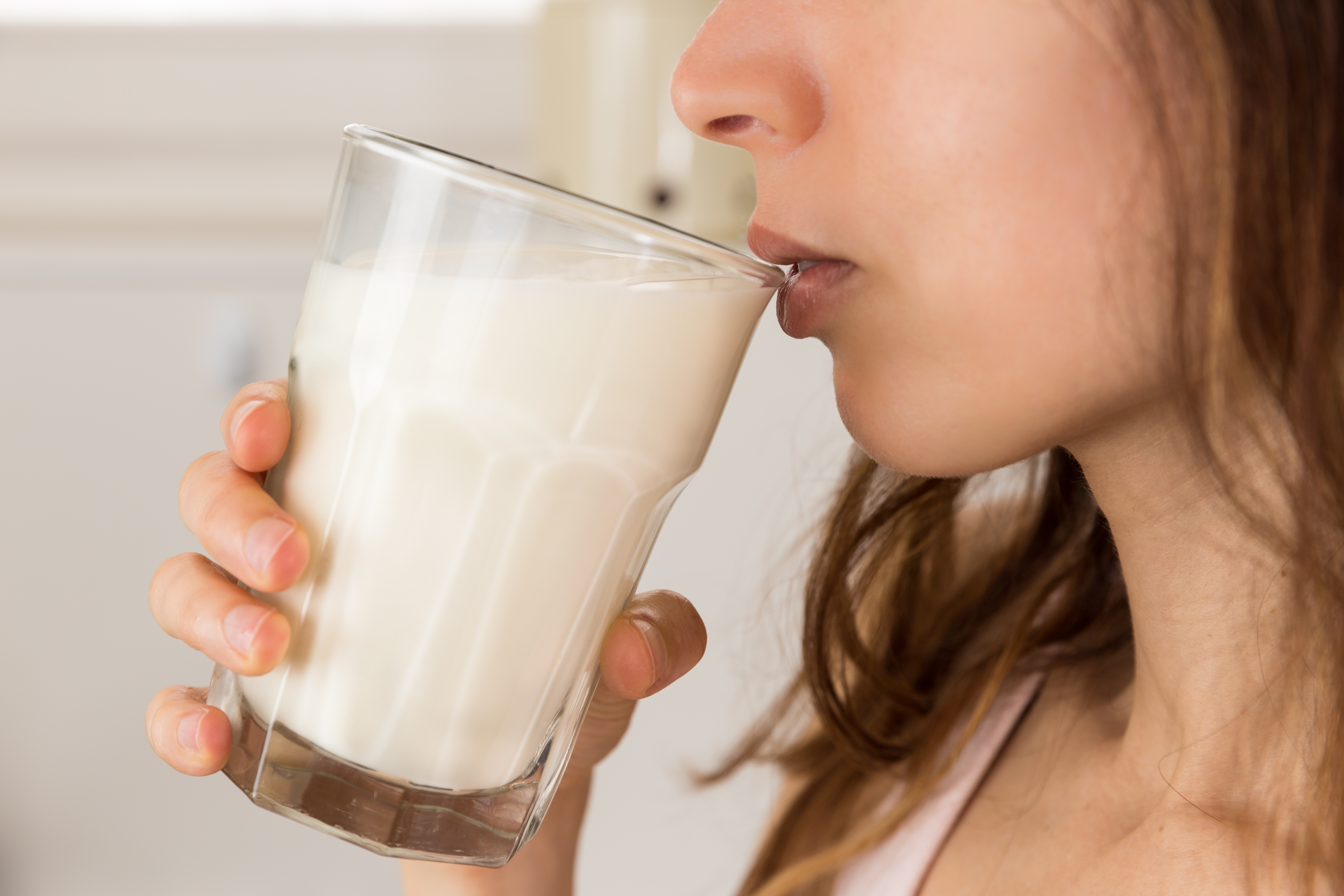 Qué tipo de leche es más saludable para bajar de peso.