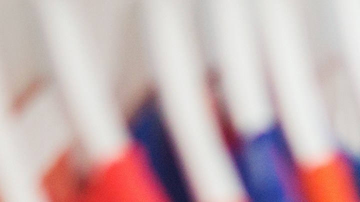 Los colores que no debes usar en una cita romántica y por qué.