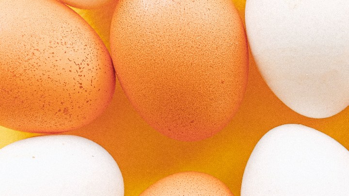 Huevos marrones o huevos blancos