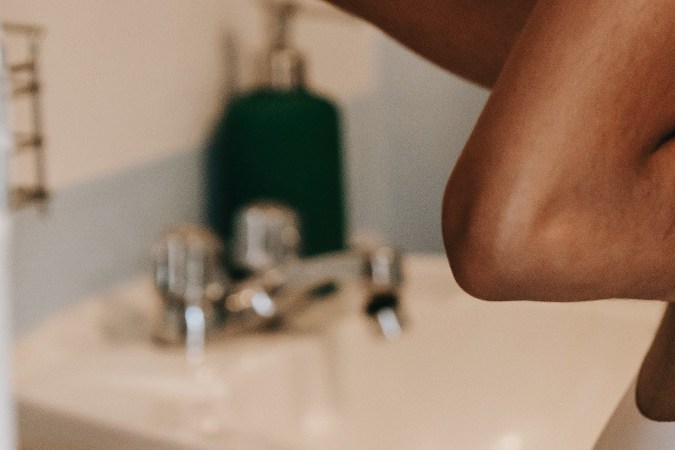 Flujo vaginal marrón