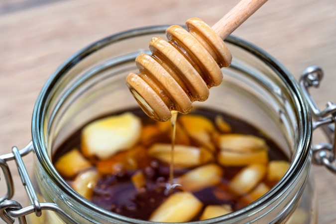 Cómo hacer un ritual para acabar con tus deudas económicas.