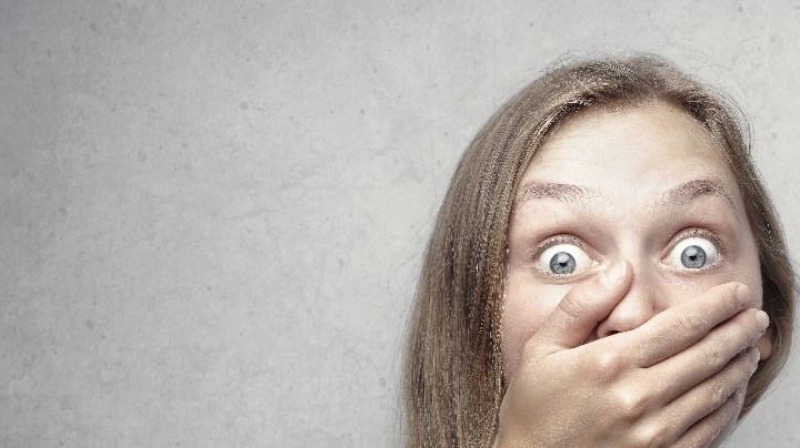 agua micelar como champú al seco