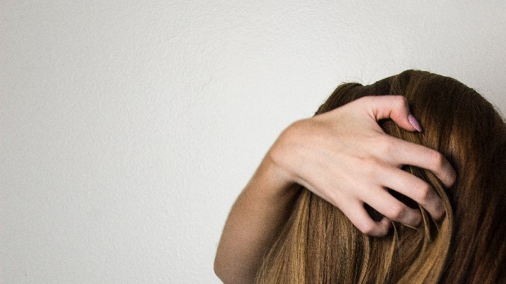 medir la porosidad de tu cabello