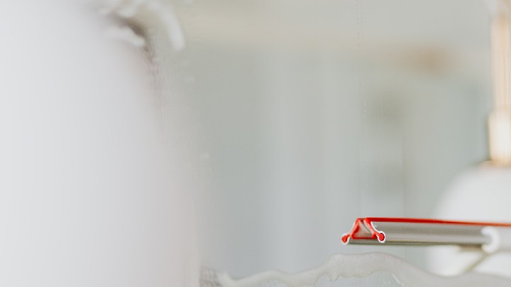 Limpiador de vidrios casero