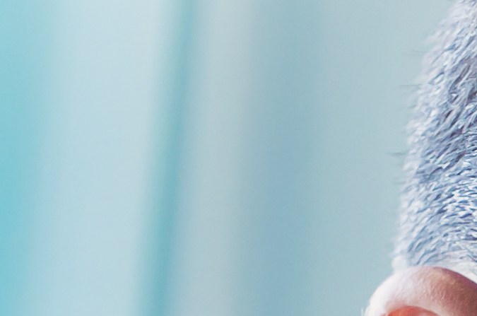 La forma correcta en la que debes cargar a tu bebé recién nacido.