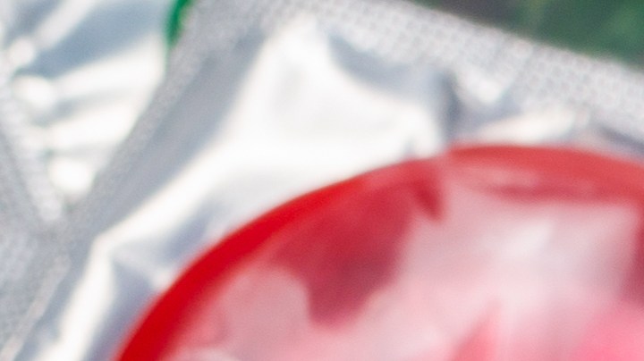 Cuán saludables son los preservativos de sabores y colores en el sexo.