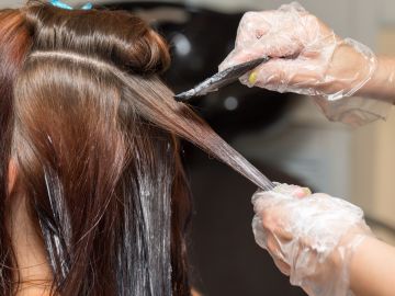 Tips para que tu tinte dure más en el cabello y no sufra.