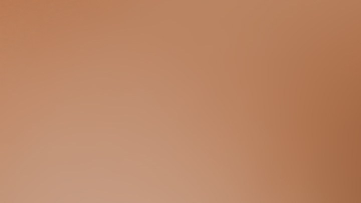 Cómo practicar el "beso de singapur" con tu pareja.